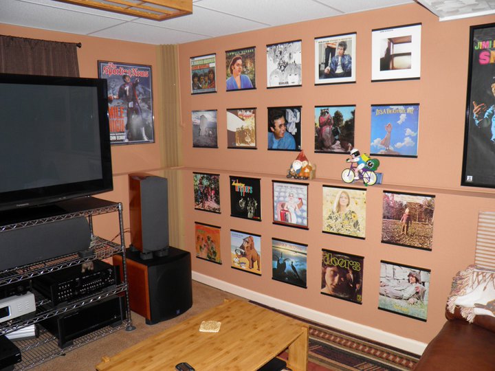 13_home_theatre_wall_display_with_record_album_frames_2